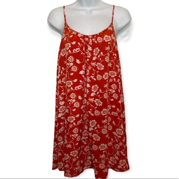 Forever 21 Contemporary Cami Shift Dress - Picture 2 of 13